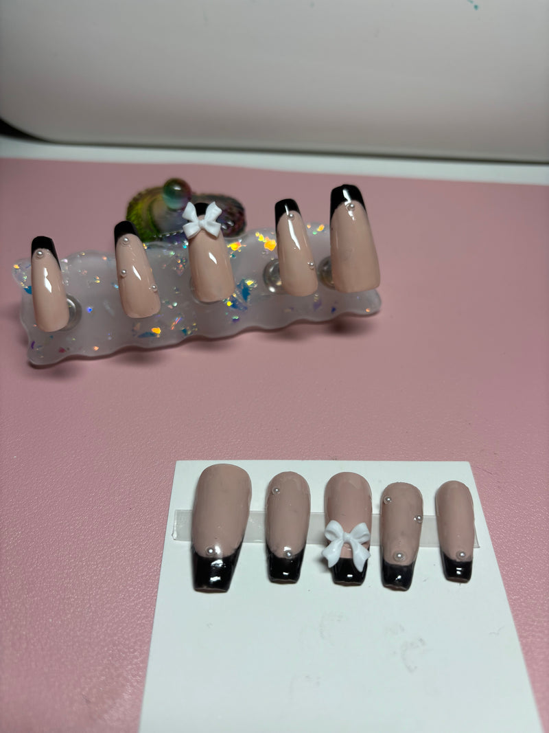 PRESS ON NAILS